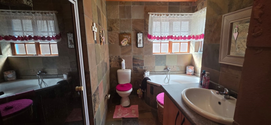 3 Bedroom Property for Sale in Melodie North West